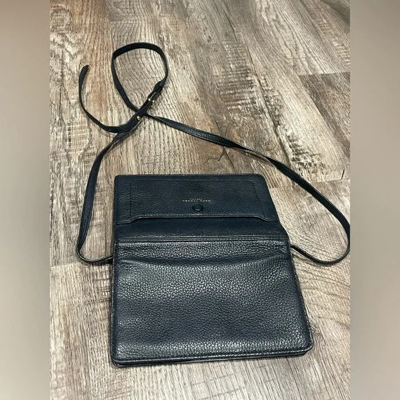 Marc Jacobs Black Leather Crossbody Bag - Picture 8 of 8